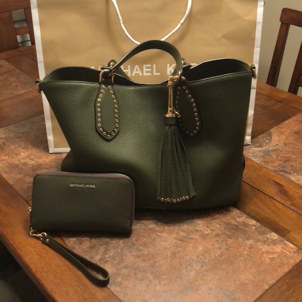 Michael Kors Olive Brooklyn Purse
